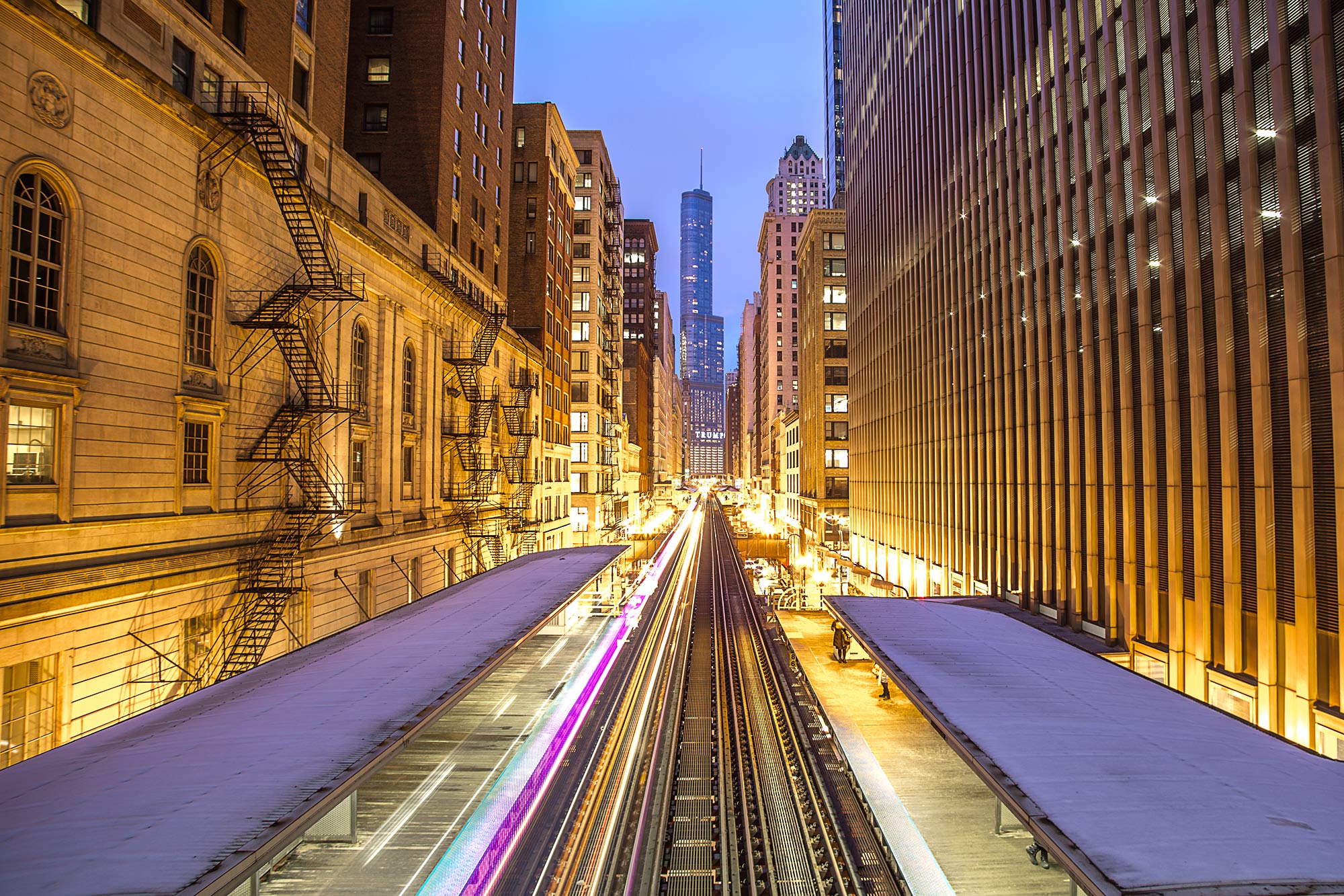Looking north over the L tracks on Wabash Ave in the Chicago Loop