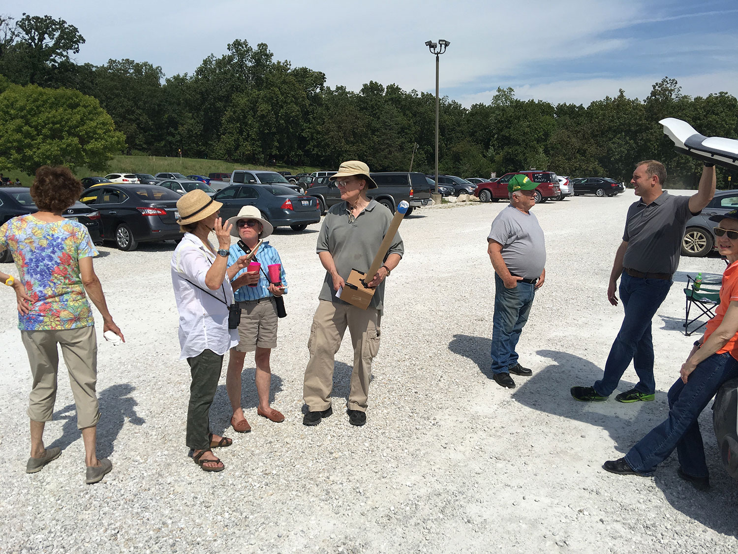 Meeting with other eclipse viewers while waiting